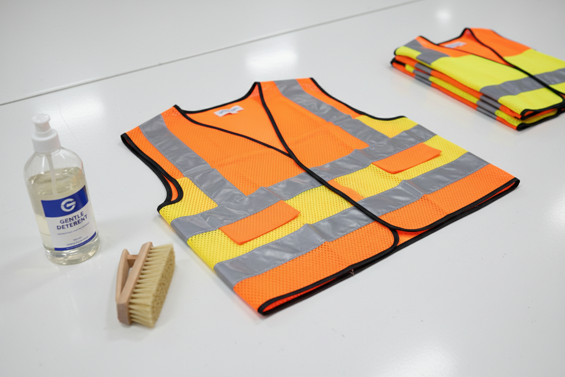 Hi-Vis Vests for Night Work: What You Need to Know