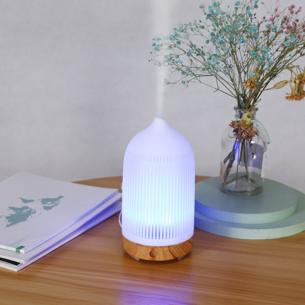 7 Color Aromatherapy Lamp Aromatherapy Machine Ultrasonic Atomization Mini Desktop Humidifier Home Bedroom Wood Grain Aromatherapy Machine