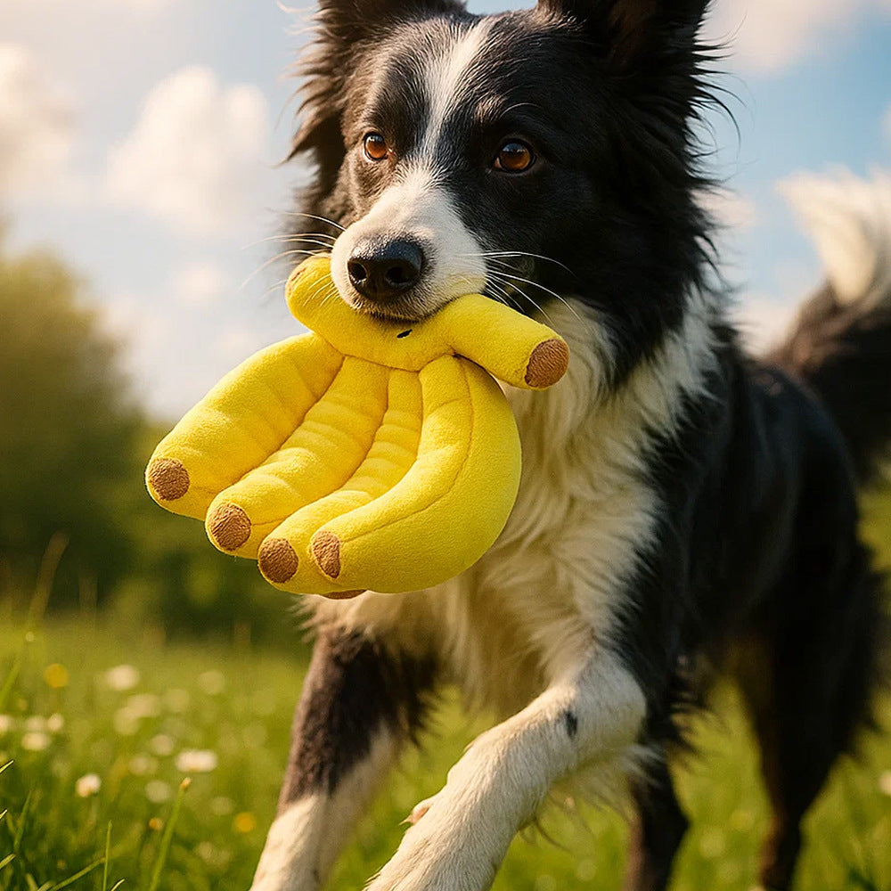 Dog makes noises and chews on plush banana toys fun and entertaining toy for dogs to relieve boredom - Yellow
